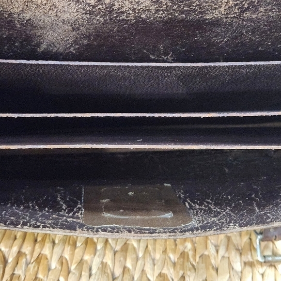 VINTAGE 1930s Distressed Briefcase - Picture 14 of 17